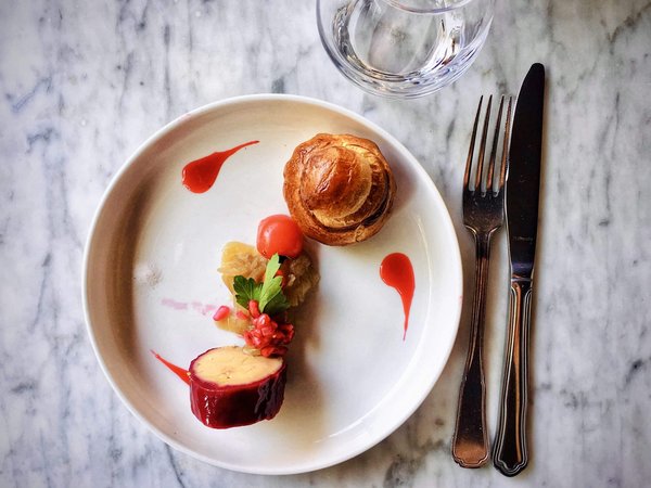 Comment concevoir une cuisine extérieure fonctionnelle et esthétique pour des barbecues réussis ?